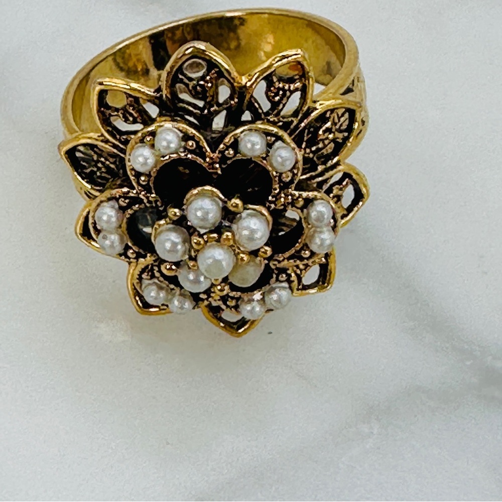 Vintage Cocktail Ring Victorian Revival Gold Tone Filigree Faux Pearl Adjustable - Picture 6 of 9
